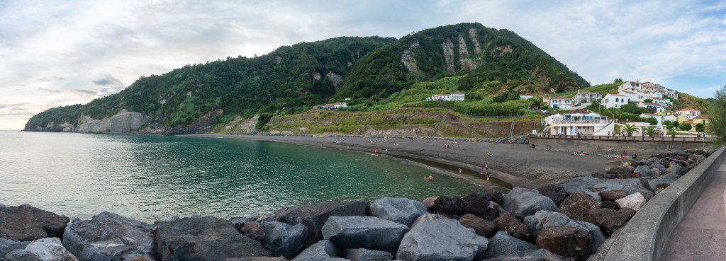 Praia do Fogo, Ribeira&nbsp;Quente